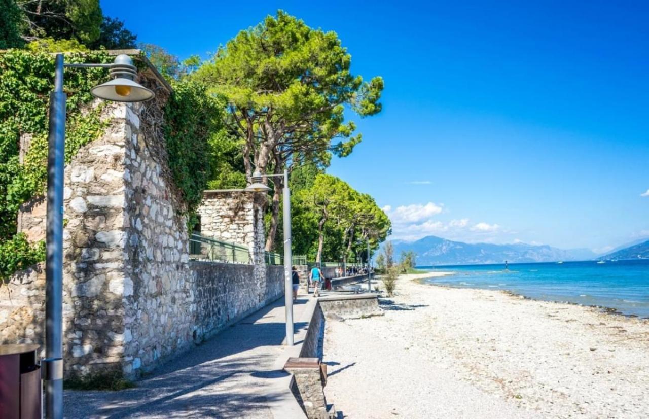 Perseo Apartment - 200M Dal Lago Di Garda 시르미오네 외부 사진