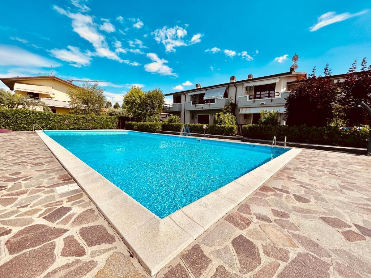 Perseo Apartment - 200M Dal Lago Di Garda 시르미오네 외부 사진